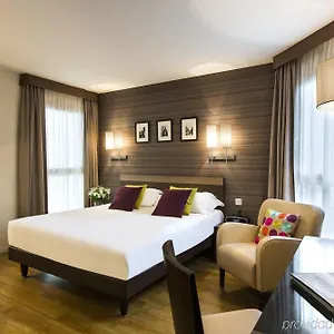 *** Aparthotel Citadines Republique Francie