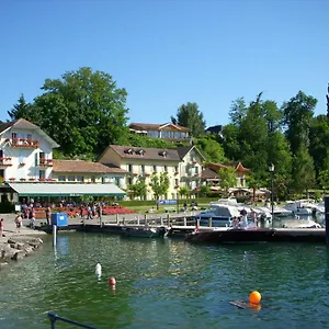 Отель La Riviera Victoria